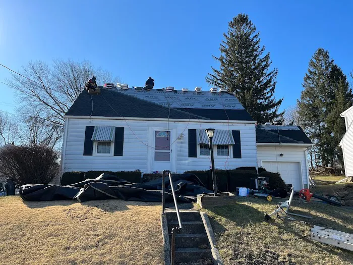 CMW Roofing & Siding Picture 8