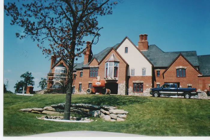 J&R Ultimate Construction Roofing Picture 3