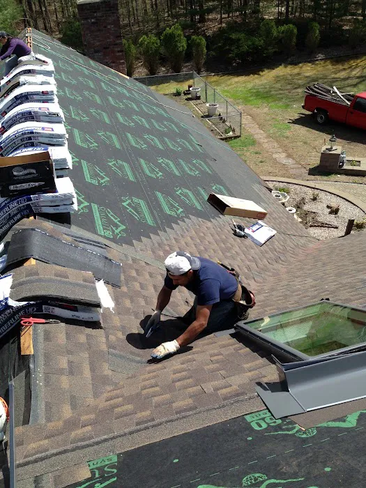 J&R Ultimate Construction Roofing Picture 6