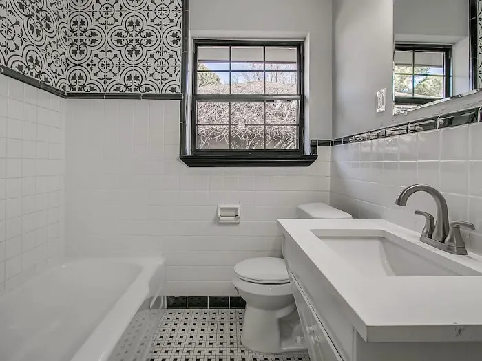 Orellana Carpentry LLC Picture 9