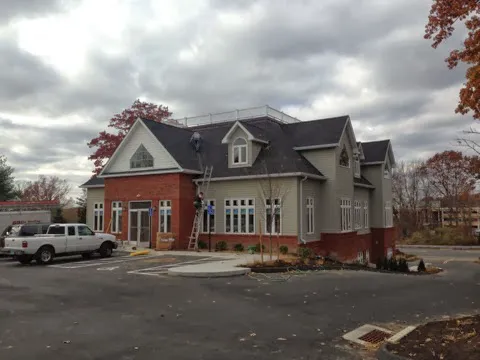 Ari`s Roofing and Siding Picture 4