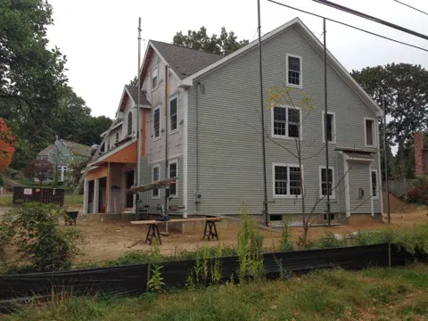 Ari`s Roofing and Siding Picture 5