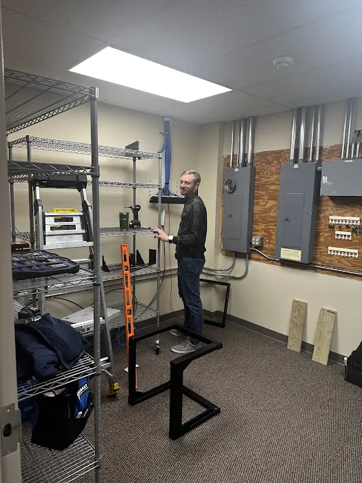 Moser Roofing Solutions Picture 1