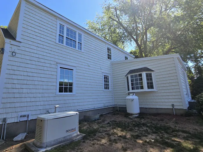 Ecuaroofing & siding Picture 9