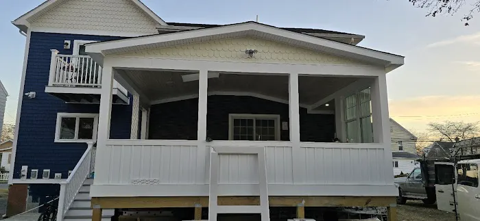 Ecuaroofing & siding Picture 6