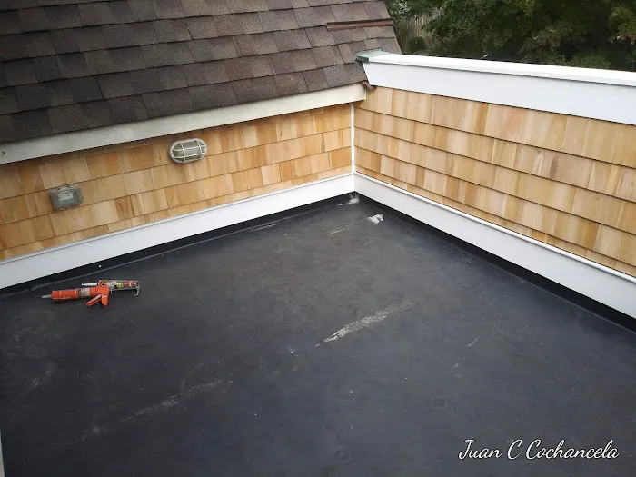 Ecuaroofing & siding Picture 7