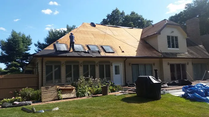 BEST CONNECTICUT ROOFING LLC Picture 1