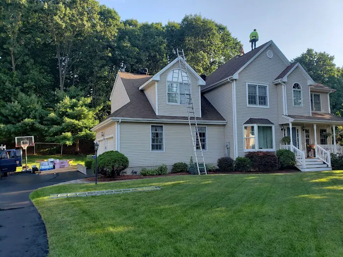 BEST CONNECTICUT ROOFING LLC Picture 2