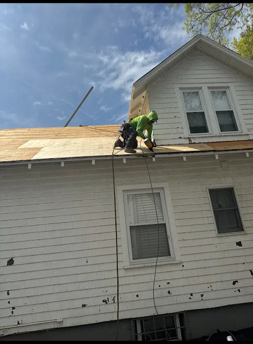 KM&M Roofing LLC Picture 4