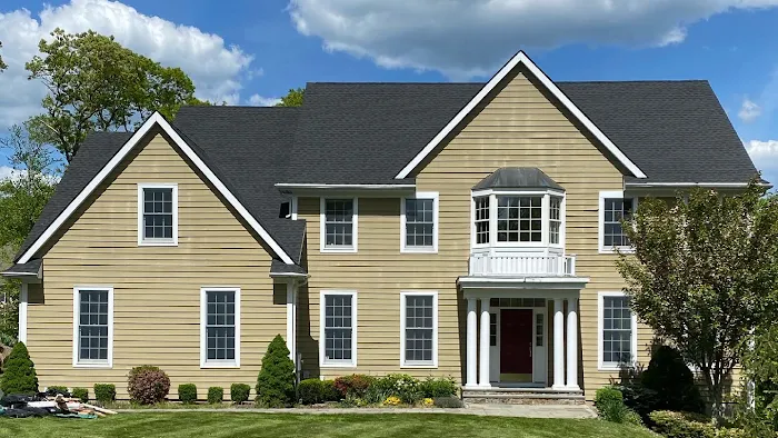 KM&M Roofing LLC Picture 1