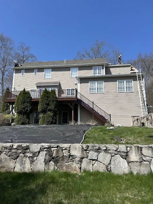 KM&M Roofing LLC Picture 3