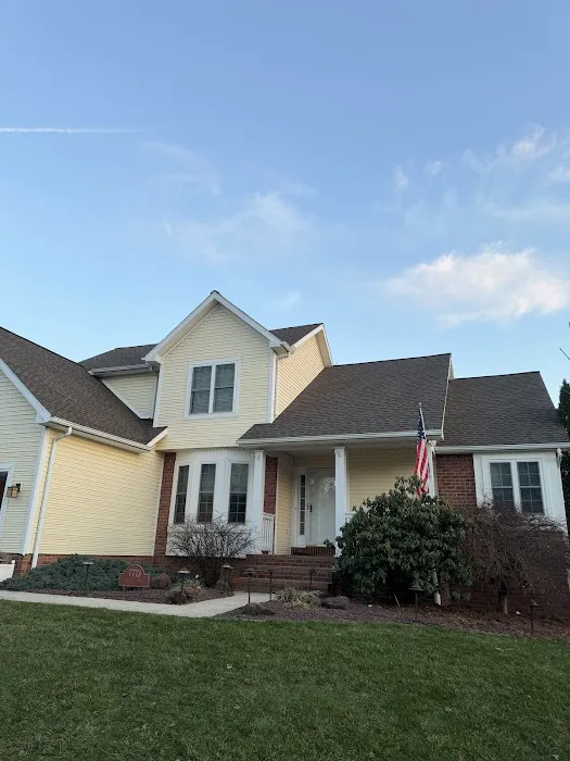 TJ's Shingles LLC Picture 10