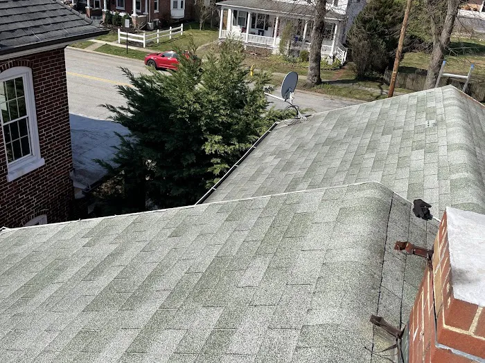 Brown's Roofing Picture 2