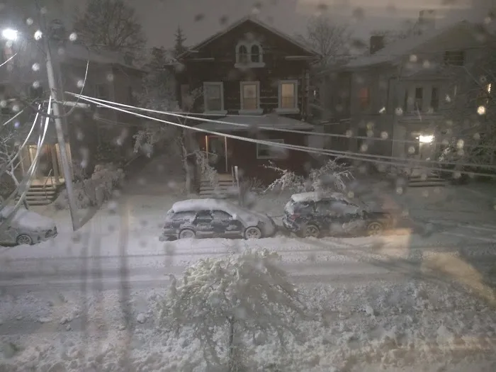 H&R Roofing & Remodeling and Air Duct Cleaning Services Picture 6