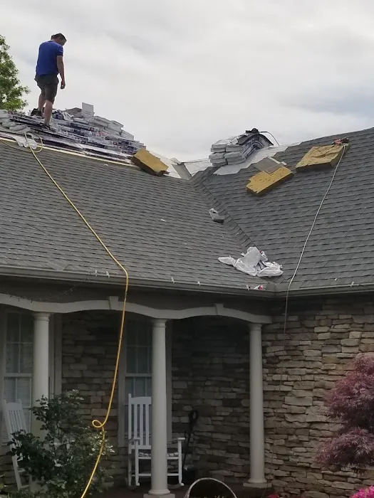 HARTZ ROOFING Picture 4