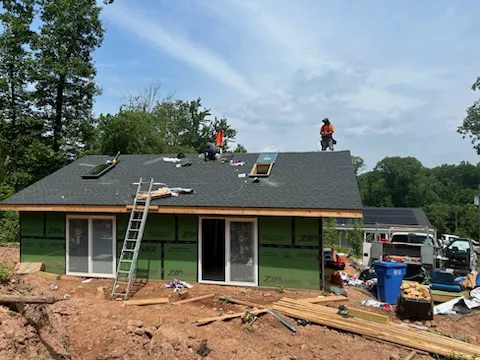 SALINAS ROOFING llc Picture 1