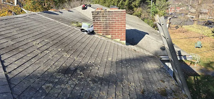 Madera's Roofing LLC Picture 1