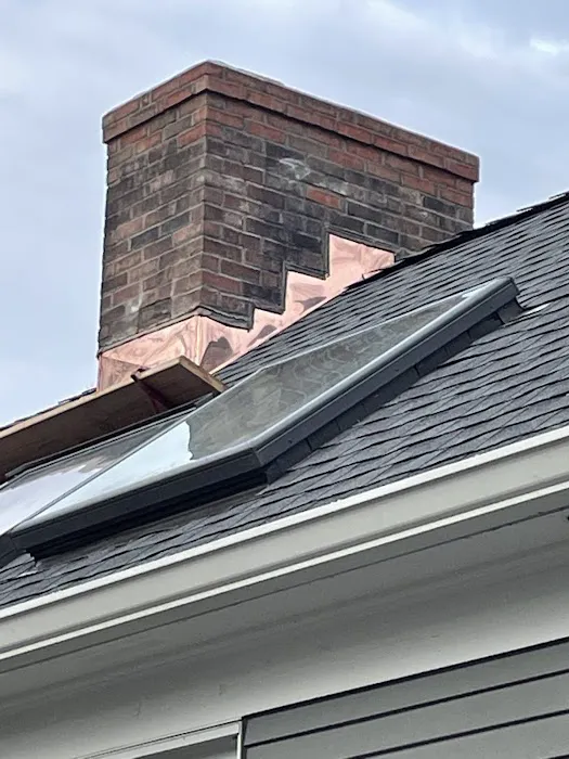 H & J Roofing Picture 1