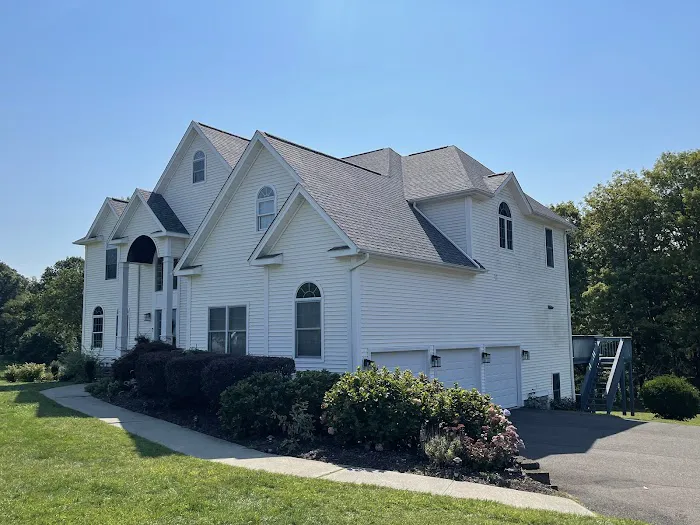 Monarch Roofing Picture 1