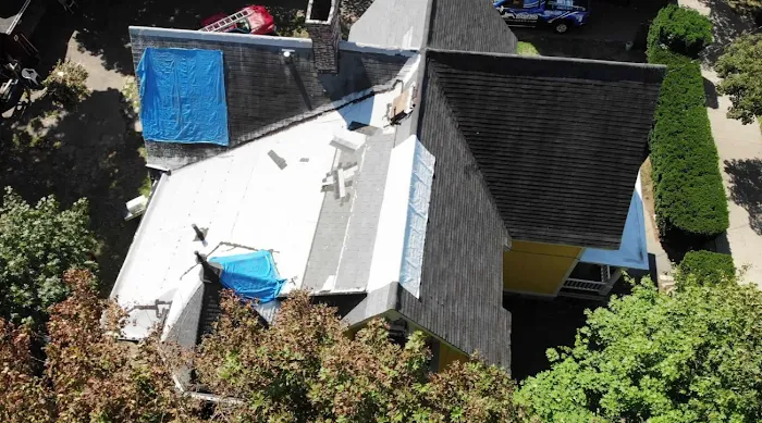 LA ROOFING LLC Picture 9