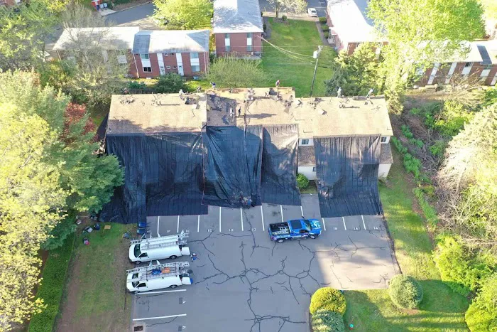 LA ROOFING LLC Picture 1