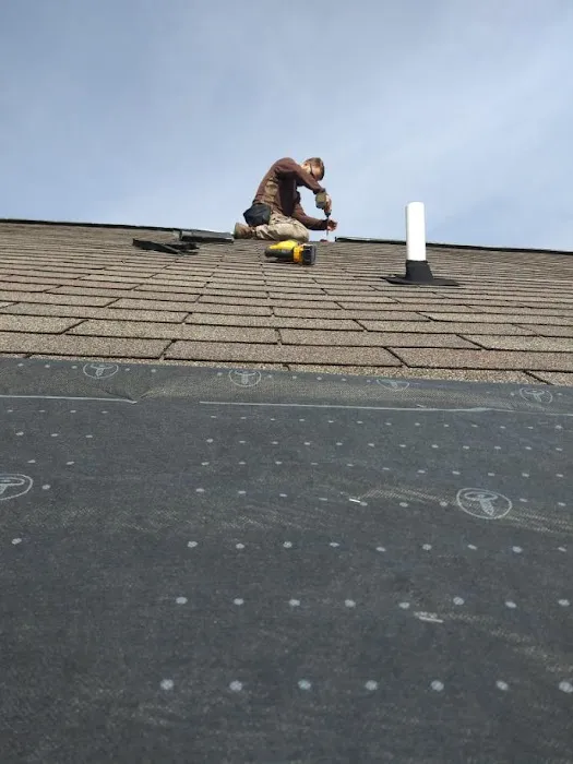 MW&ROOFING LLC Picture 2