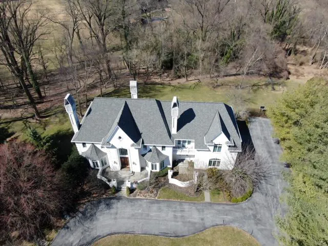 The Thomas Roofing Company, Inc. Picture 6