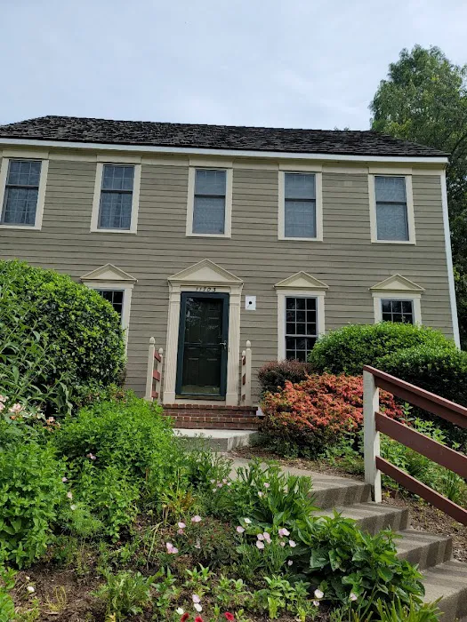 Hometown Custom Exteriors Picture 2