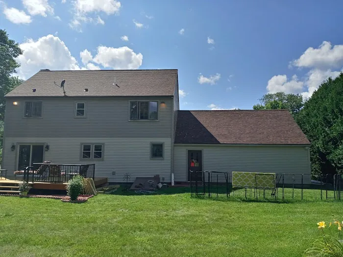 Cedar Falls Roofing and Siding Picture 9