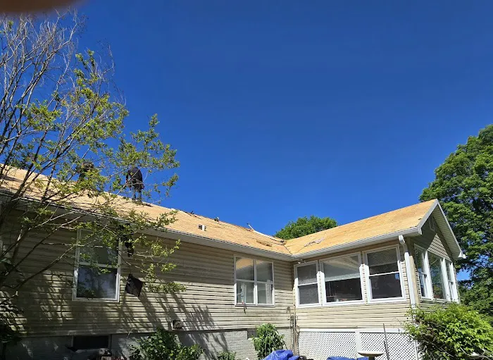 Mid Atlantic Gutters & Roofing Picture 4