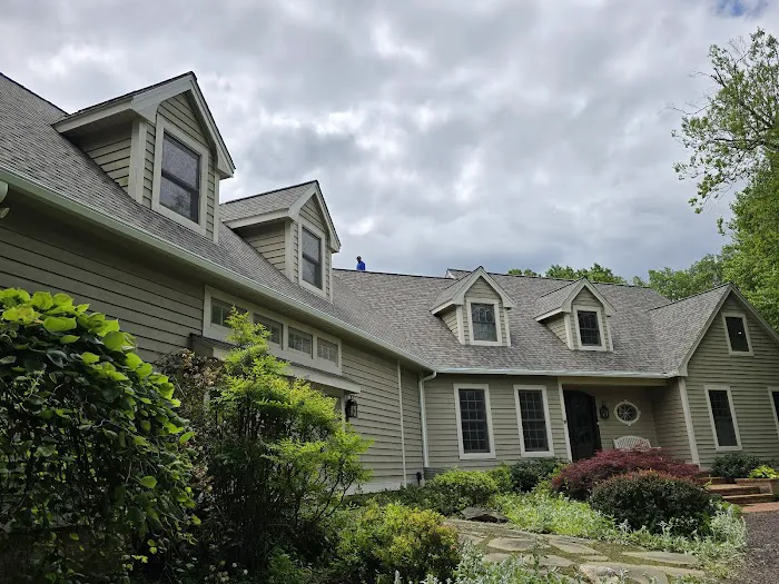 Mid Atlantic Gutters & Roofing Picture 10