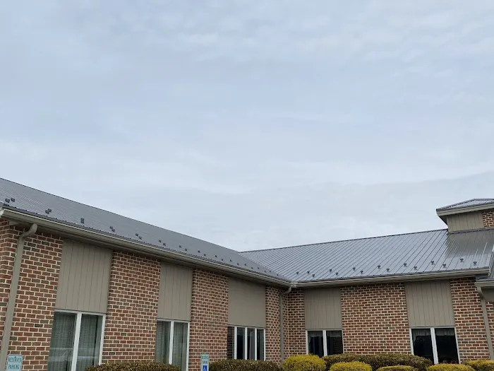 R & R Roofing/Rubber/Metal/Shingle Roofing Picture 3