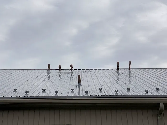 R & R Roofing/Rubber/Metal/Shingle Roofing Picture 5
