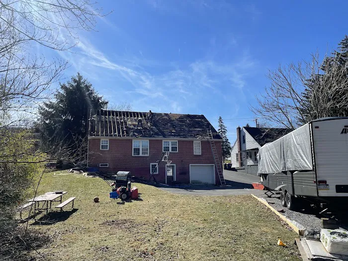 Blue Line Roofing & Exteriors Picture 1