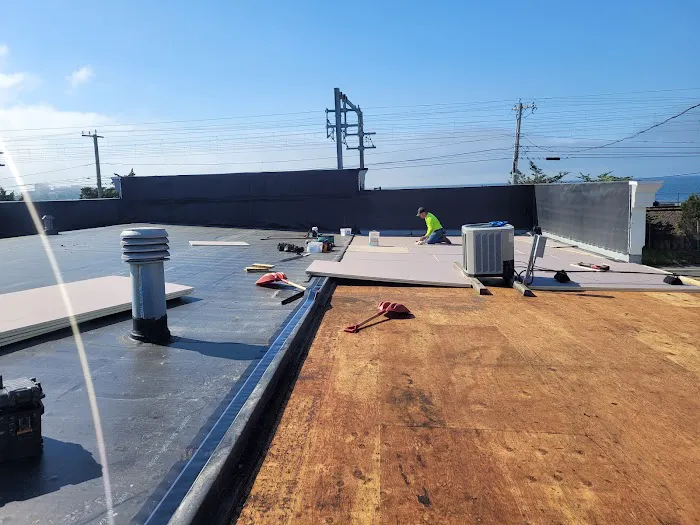 JS and R Roofing Company | Roofer | Siding | Gutters Contractor Picture 10