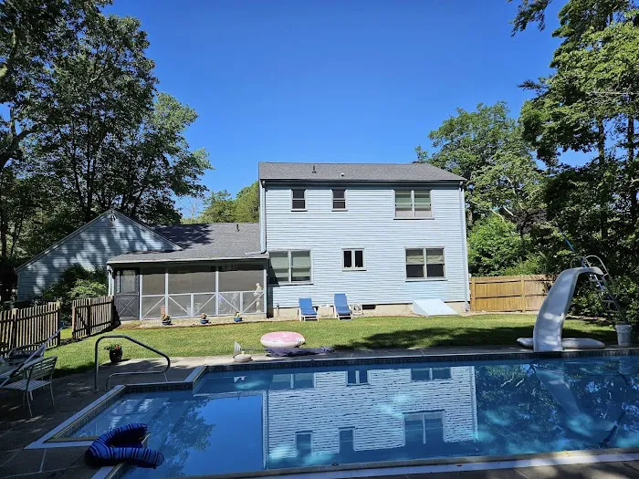 JS and R Roofing Company | Roofer | Siding | Gutters Contractor Picture 1