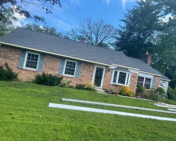 Hermy's Roofing and Construction Services LLC Picture 3