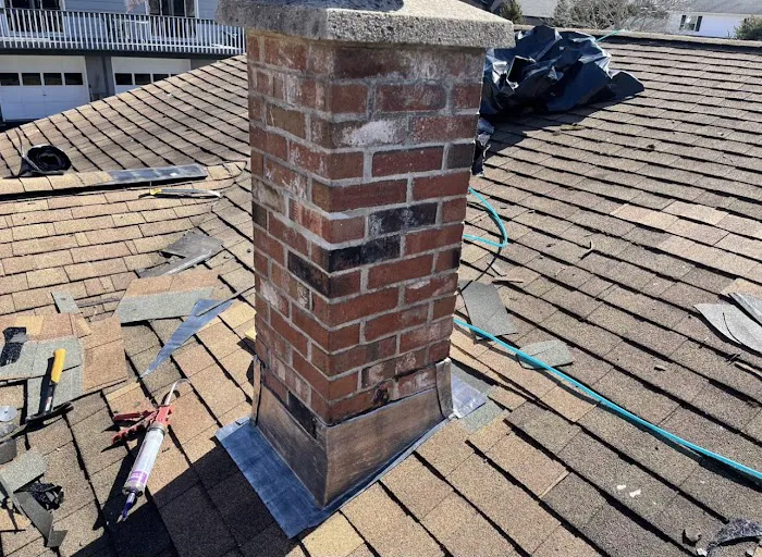 Bob & Son's Roofing Picture 2