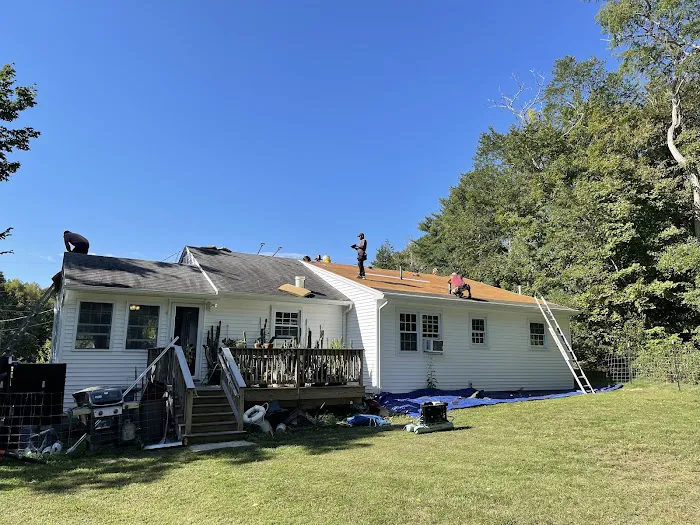 Bob & Son's Roofing Picture 4