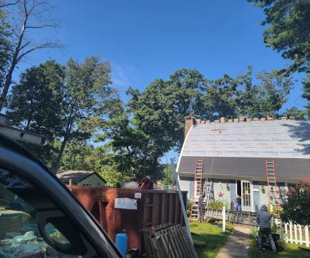 Saunders & Sons Roofing