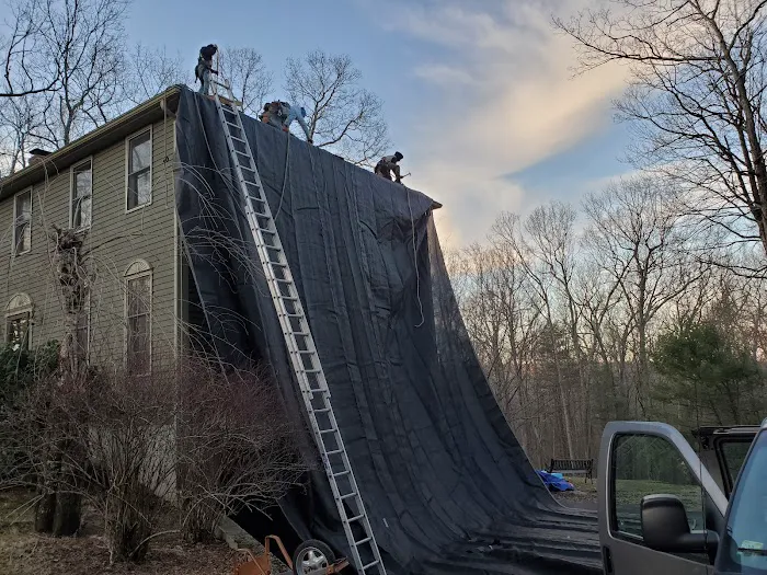 Saunders & Sons Roofing Picture 7