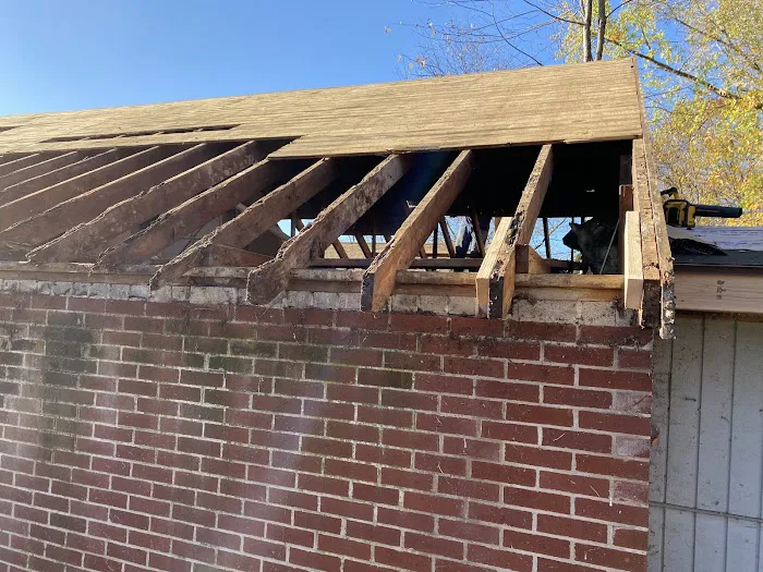 C &J Roofing, LLC Picture 1