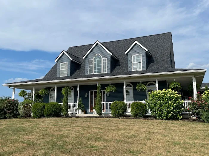 3 Clovers Roofing & Construction Inc. Picture 9