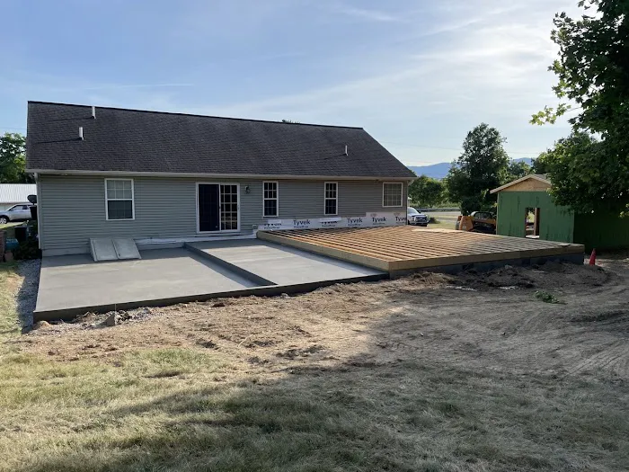 3 Clovers Roofing & Construction Inc. Picture 1