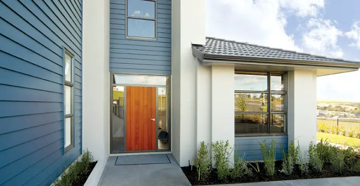 Emmaty Exteriors Picture 1