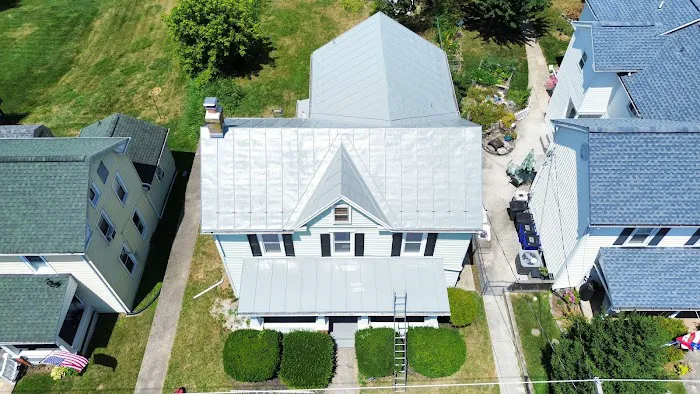 E&E Contracting LLC Picture 3