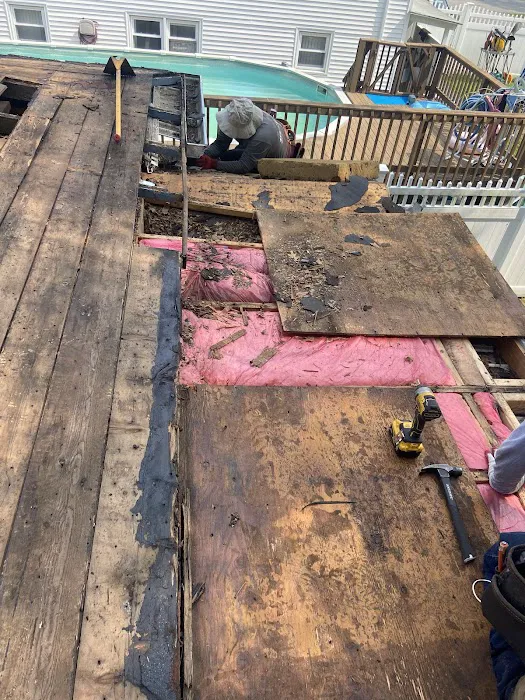 Mike's Roofing Construction Picture 4