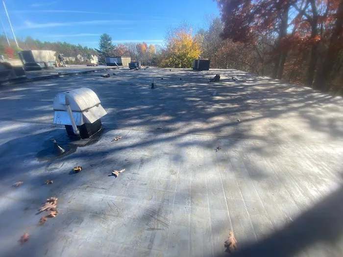 J&R Construction Roofing Picture 7