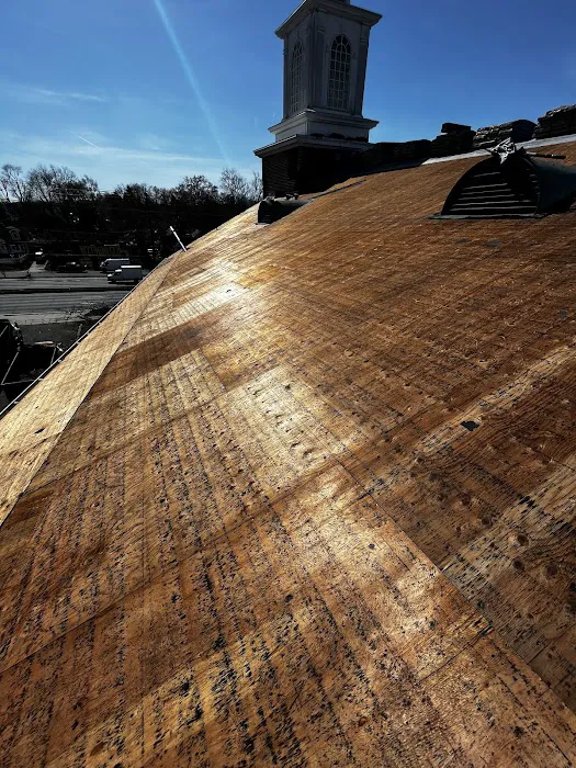 NNA CREWS LLC Picture 2