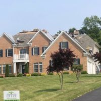 Bob Tuttle Roofing ico